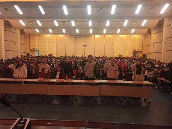 14C5B1618C1D46F4C5A1997D12F5034E